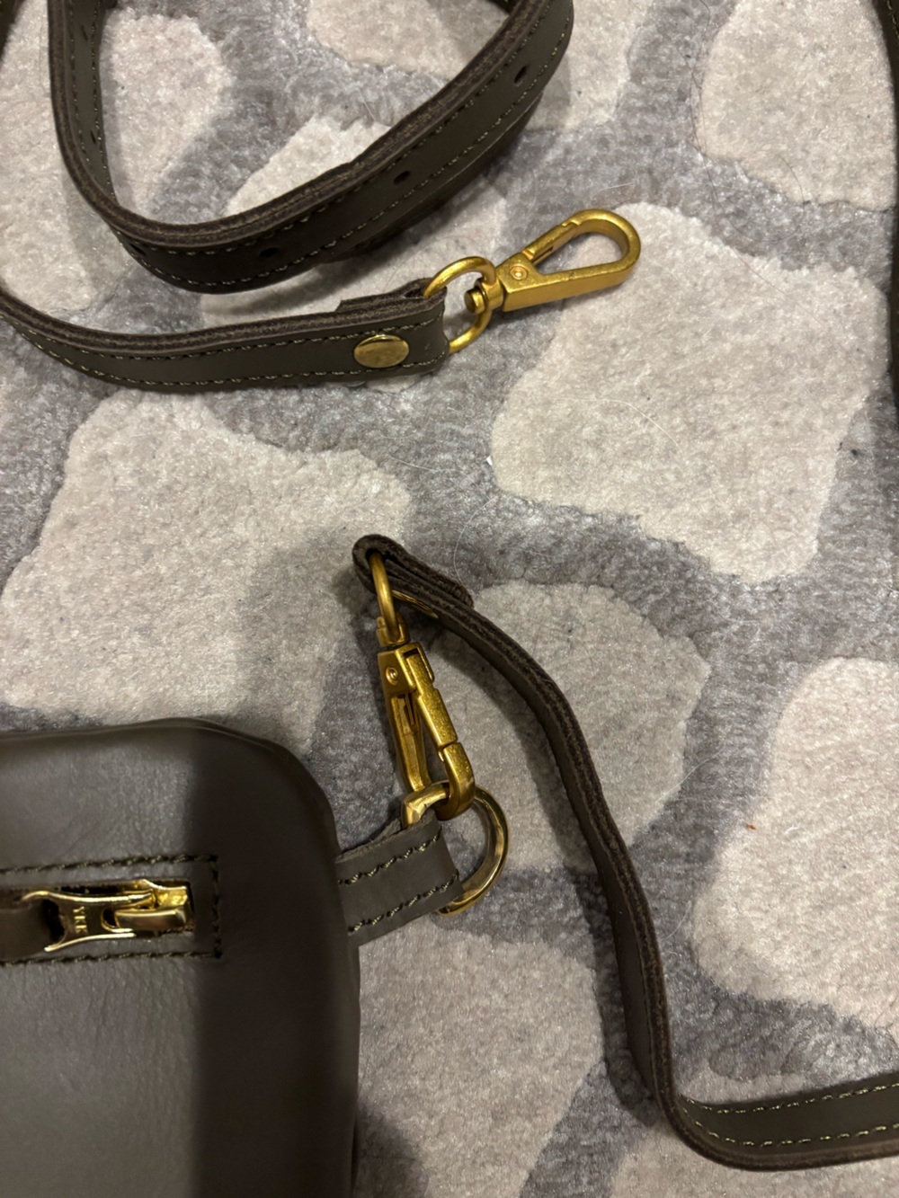 Abby Alley Big Sling in Olive. Never Used. - Picture 3 of 5